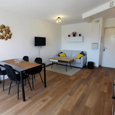 Appt Cosy Calme Proche De La Apartamento